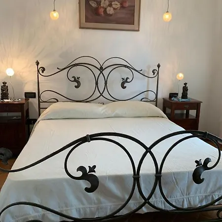 ベッド・アンド・ブレックファスト La Terrazza Sulla Versilia