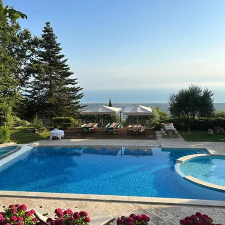 La Terrazza Sulla Versilia Pietrasanta
