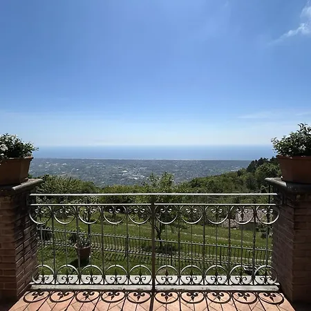 Bed & Breakfast La Terrazza Sulla Versilia 4*